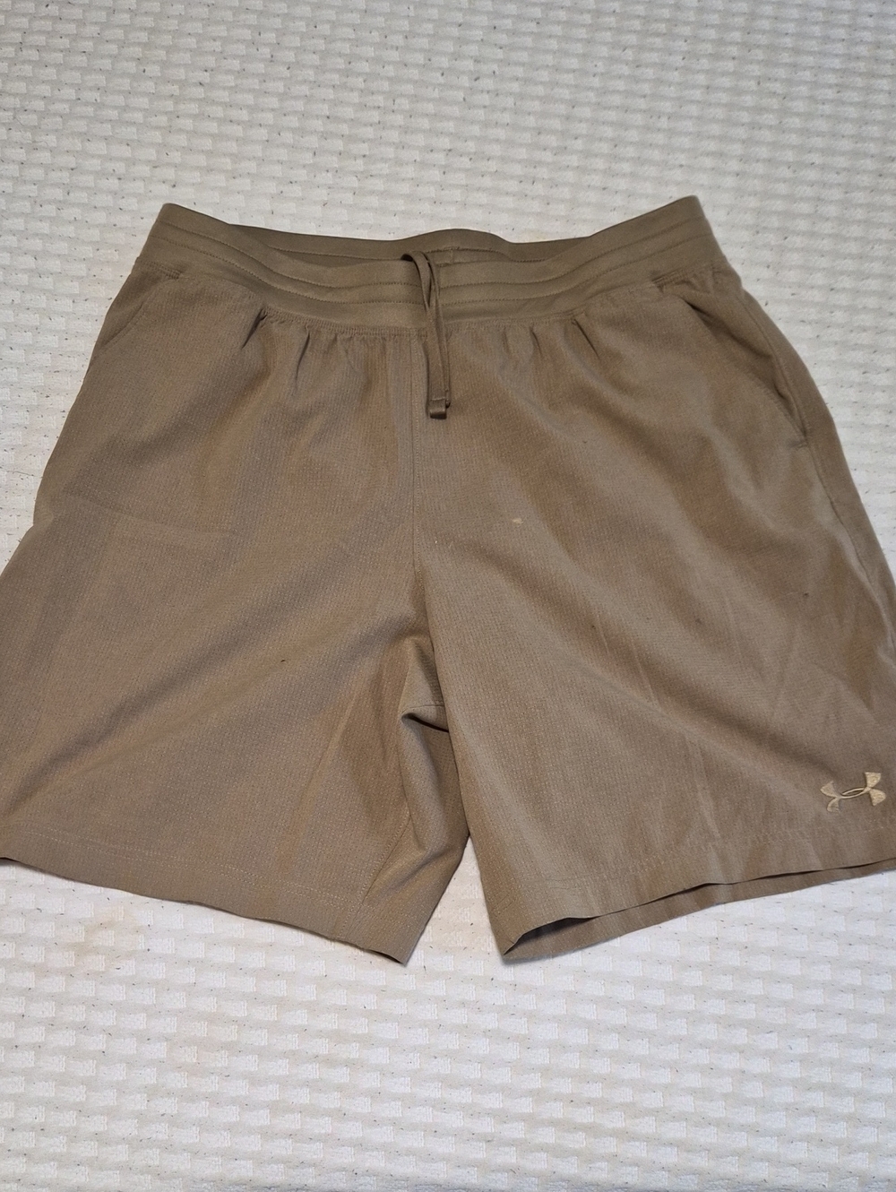 Under Armour Men's Khaki Athletic Shorts Size L